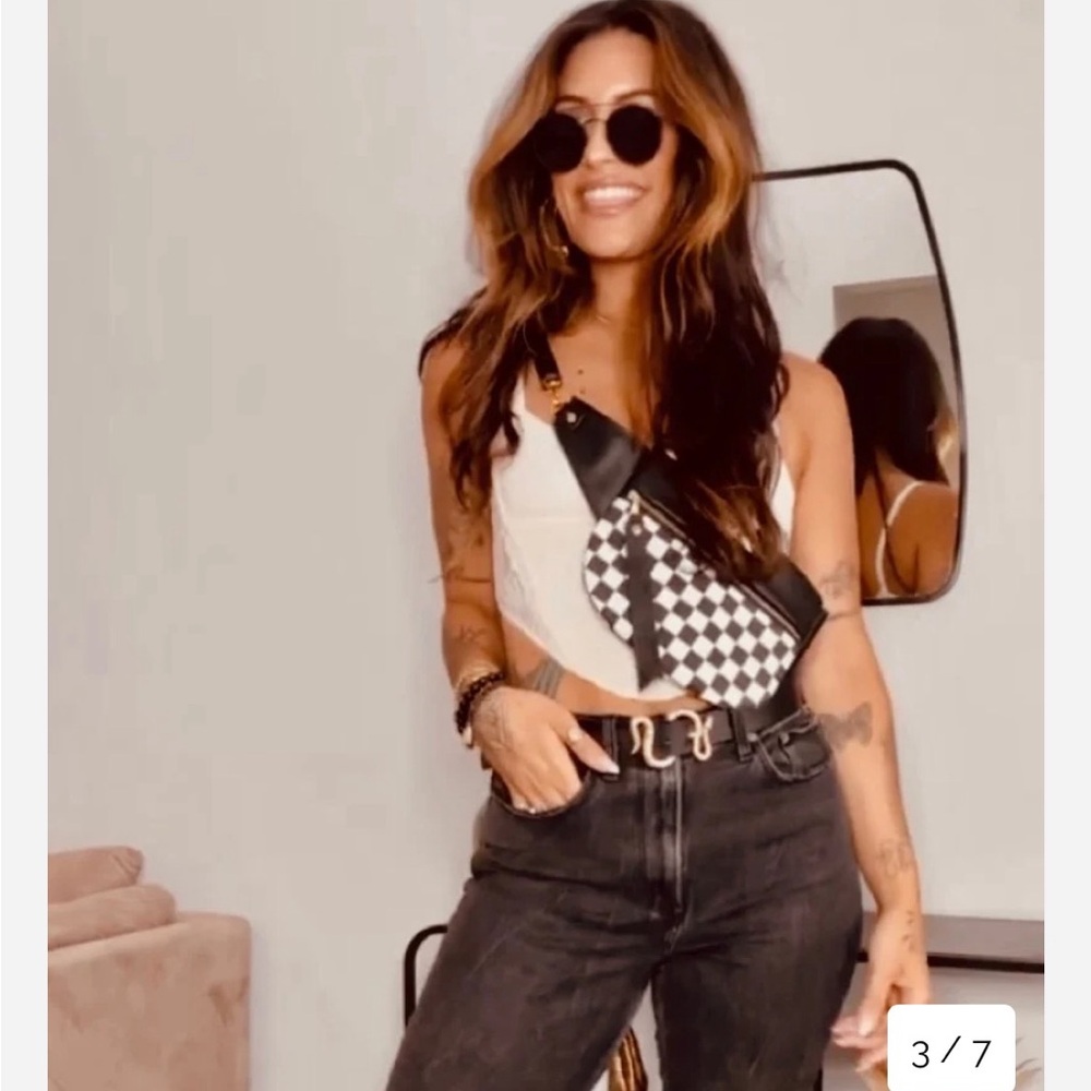 HANNAH WINGATE Crossbody